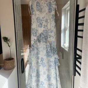 Floral Blue and White Sleeveless Dress